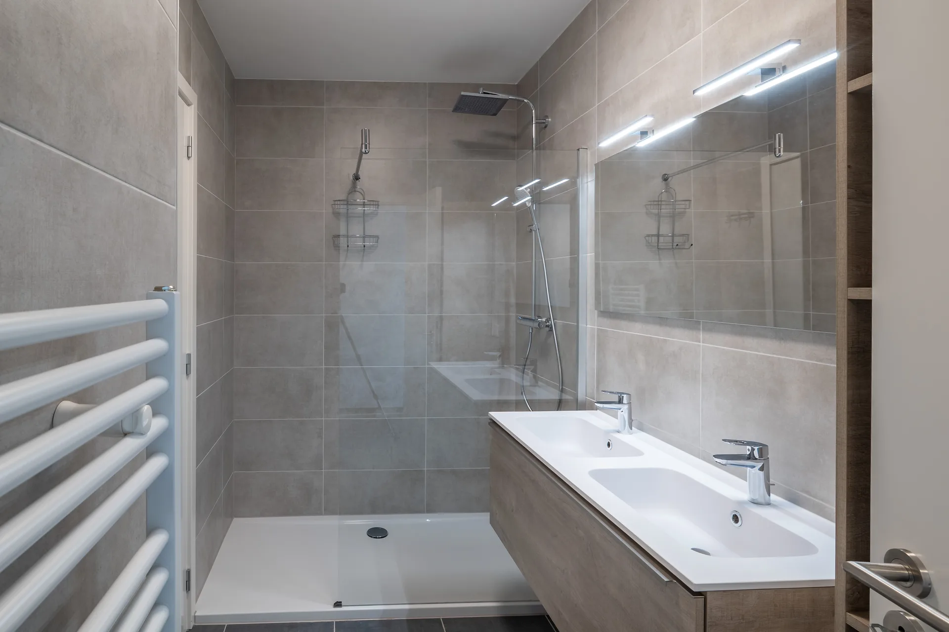 Cuisine équipée d'un bien en vente à Bruxelles — photographie immobilière Sphera Properties