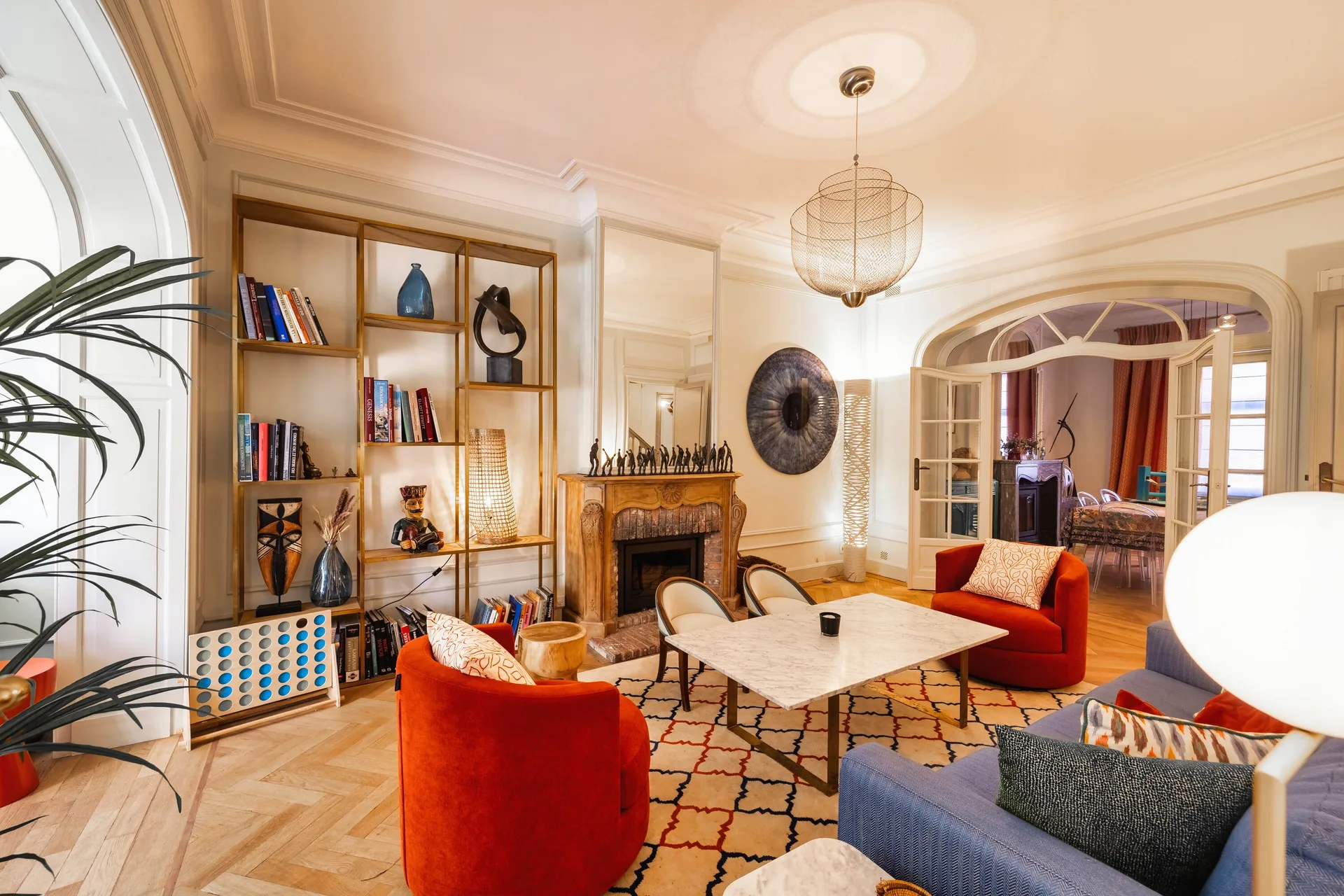 Façade d'une maison à vendre à Bruxelles — photographie immobilière pour l'agence Sphera Properties