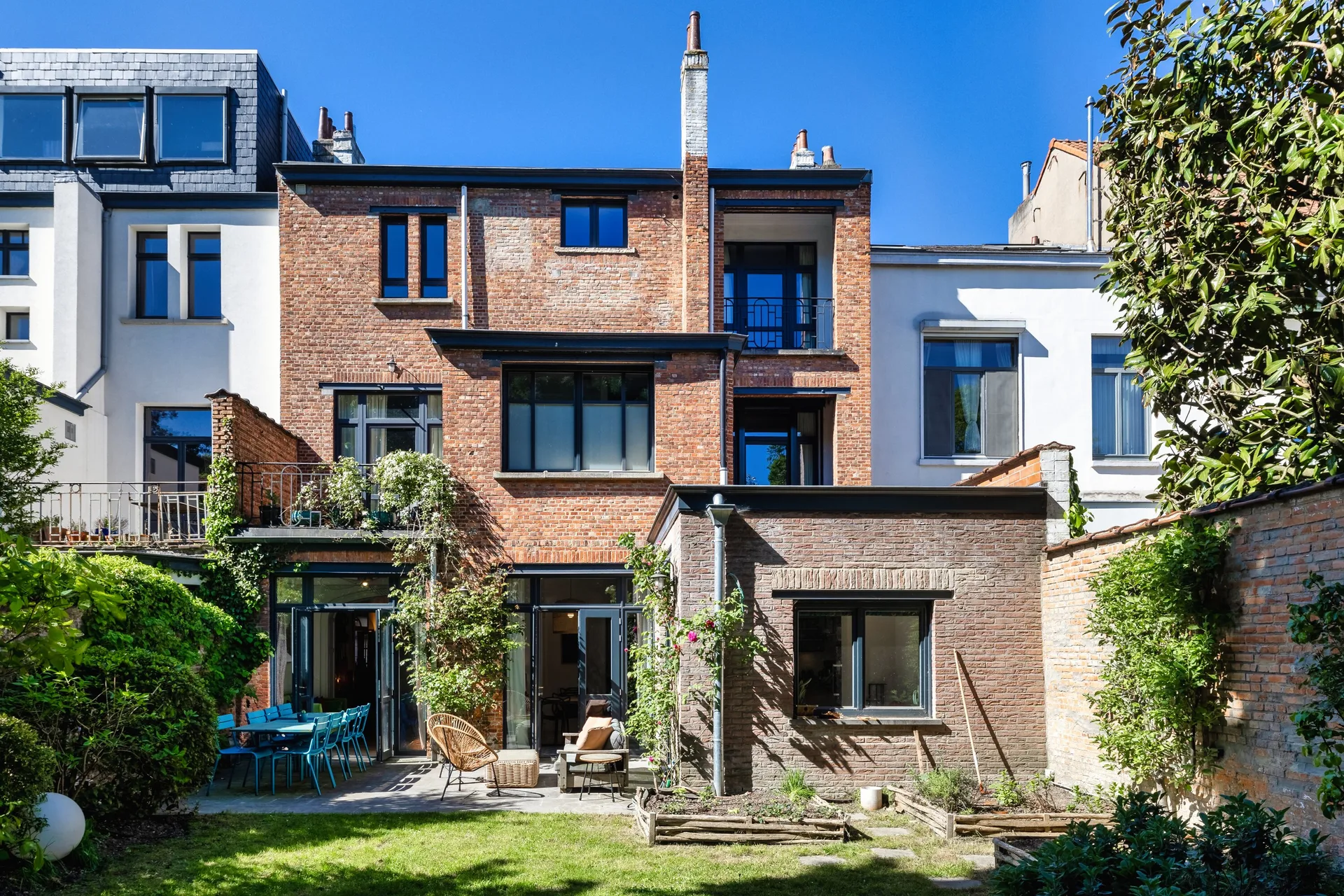 Intérieur lumineux d'une maison à vendre à Bruxelles — photographie immobilière pour Sphera Properties